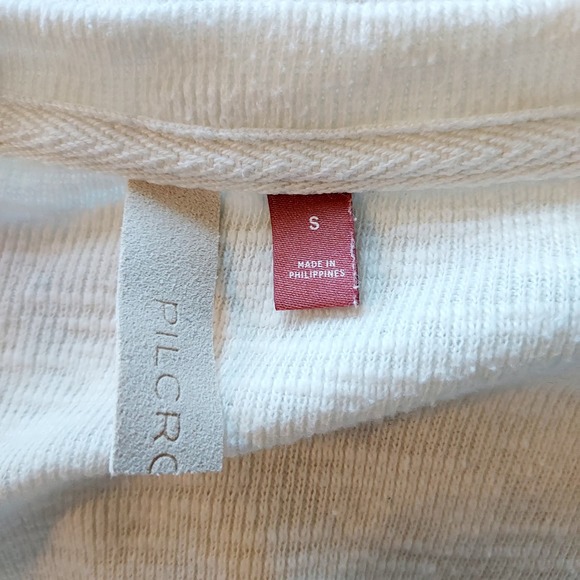 Pilcro Cream V-Neck Sweater w/Ruffle Trim Size Small - Picture 10 of 12